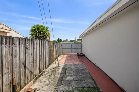 7550 SW 28th Street Road Miami FL 33155