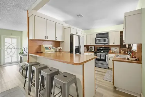 7550 SW 28th Street Road Miami FL 33155