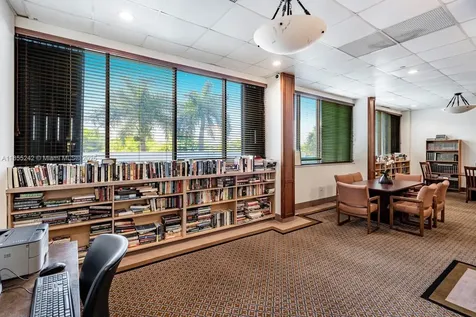 2801 NE 183rd Street Aventura FL 33160