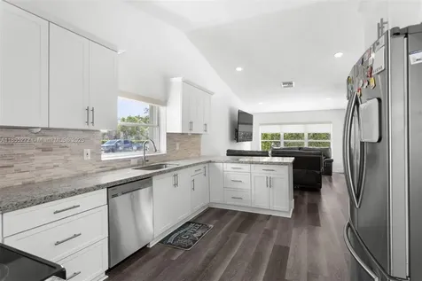 331 NW 189th Terrace Pembroke Pines FL 33029