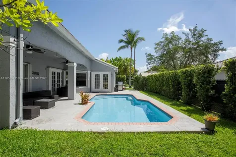 331 NW 189th Terrace Pembroke Pines FL 33029
