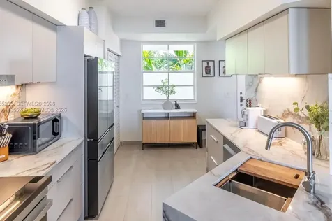 3255 NE 184th Street Aventura FL 33160