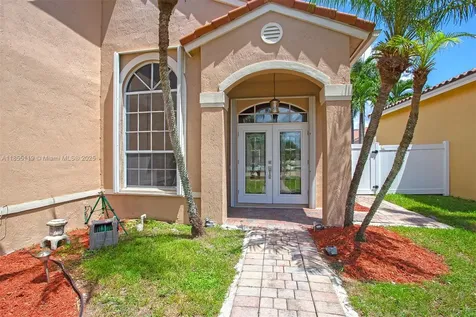 18701 NW 11th Street Pembroke Pines FL 33029