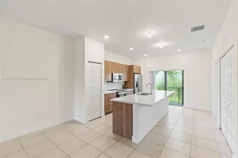 7831 NW 104th Avenue Doral FL 33178