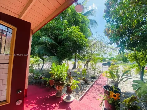 8355 NW 32nd Avenue Miami FL 33147