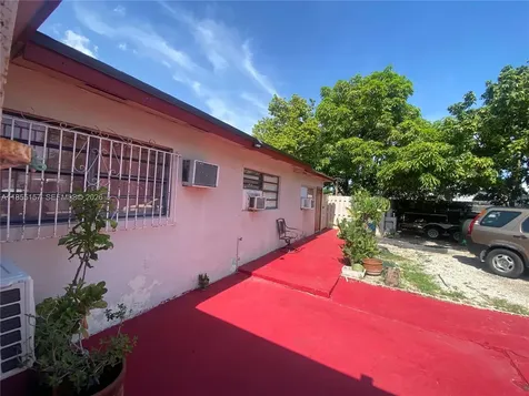 8355 NW 32nd Avenue Miami FL 33147