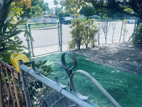 8355 NW 32nd Avenue Miami FL 33147