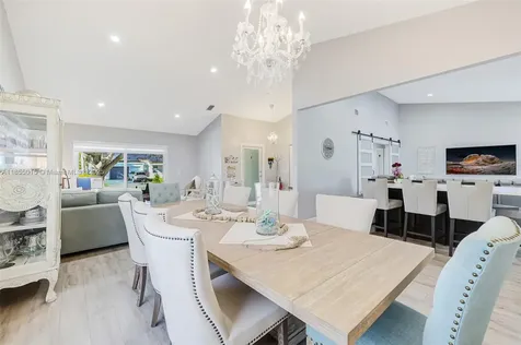 16780 Redwood Way Weston FL 33326