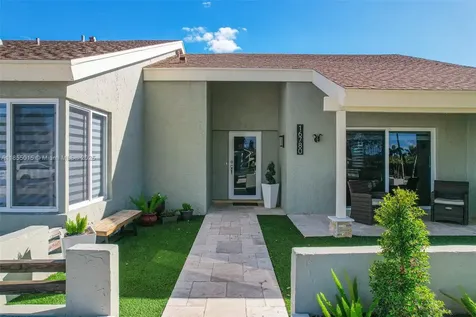 16780 Redwood Way Weston FL 33326
