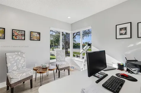 16780 Redwood Way Weston FL 33326