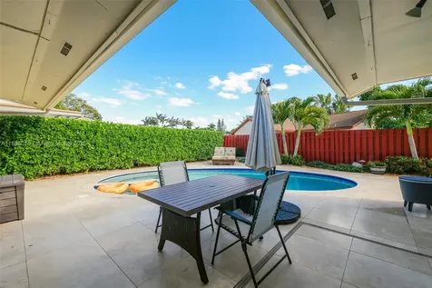 16780 Redwood Way Weston FL 33326