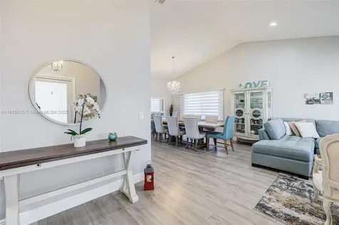 16780 Redwood Way Weston FL 33326