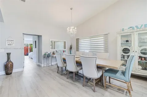 16780 Redwood Way Weston FL 33326