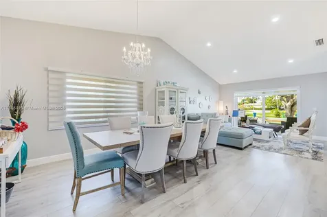 16780 Redwood Way Weston FL 33326