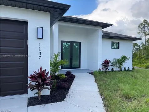1137 Damen Street E Lehigh Acres FL 33974