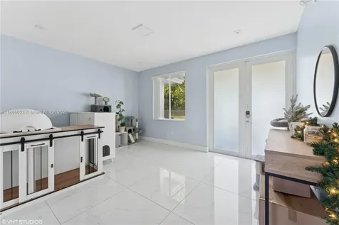 15391 NE 5th Avenue Miami FL 33162