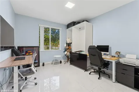 15391 NE 5th Avenue Miami FL 33162
