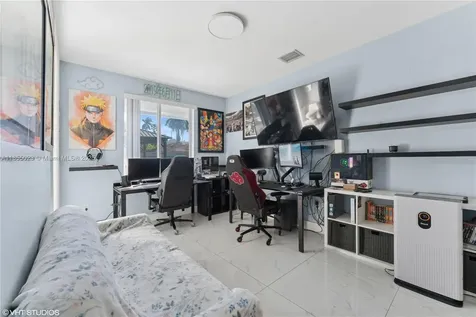 15391 NE 5th Avenue Miami FL 33162