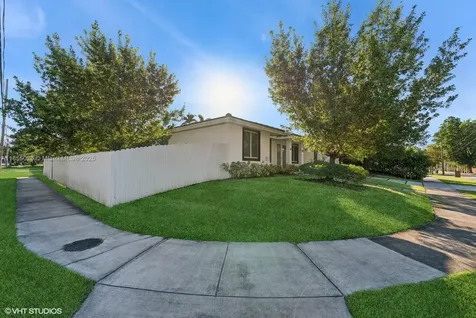 15391 NE 5th Avenue Miami FL 33162