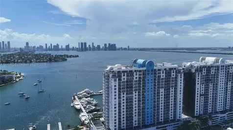 1800 Sunset Harbour Drive Miami Beach FL 33139