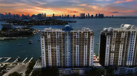 1800 Sunset Harbour Drive Miami Beach FL 33139