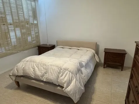 7800 Carlyle Avenue Miami Beach FL 33141