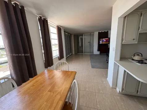 7800 Carlyle Avenue Miami Beach FL 33141