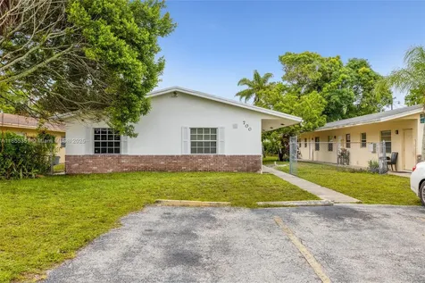 700 SW 16th Avenue Fort Lauderdale FL 33312