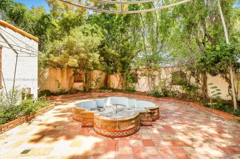 5900 NE 5th Avenue Miami FL 33137