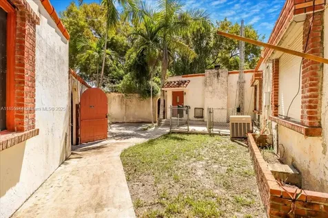 5900 NE 5th Avenue Miami FL 33137