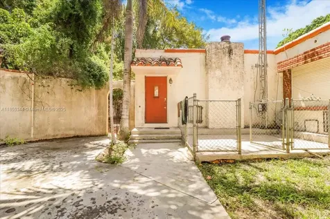 5900 NE 5th Avenue Miami FL 33137