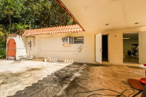 5900 NE 5th Avenue Miami FL 33137