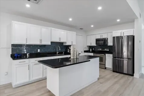 1996 Sheffield Avenue Marco Island FL 34145