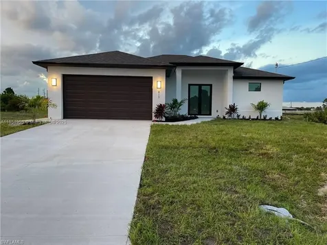 817 Newell Street E Lehigh Acres FL 33974