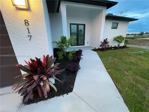 817 Newell Street E Lehigh Acres FL 33974