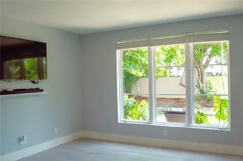2400 SW 19th Avenue Boynton Beach FL 33426
