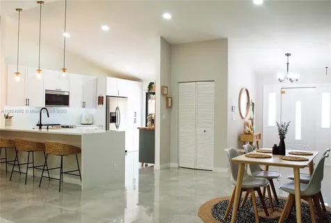 2400 SW 19th Avenue Boynton Beach FL 33426