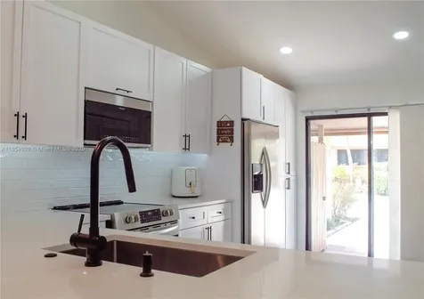 2400 SW 19th Avenue Boynton Beach FL 33426