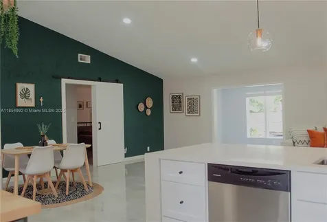 2400 SW 19th Avenue Boynton Beach FL 33426