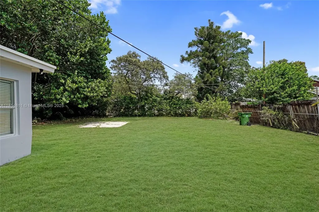 1220 NW 18th Avenue Fort Lauderdale FL 33311