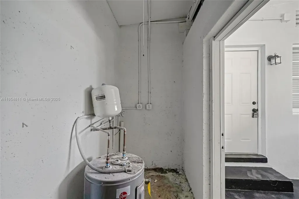 1220 NW 18th Avenue Fort Lauderdale FL 33311