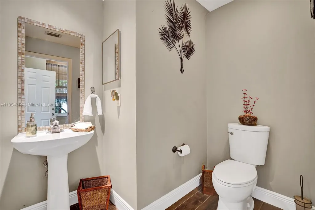 5724 NW 120th Avenue Coral Springs FL 33076