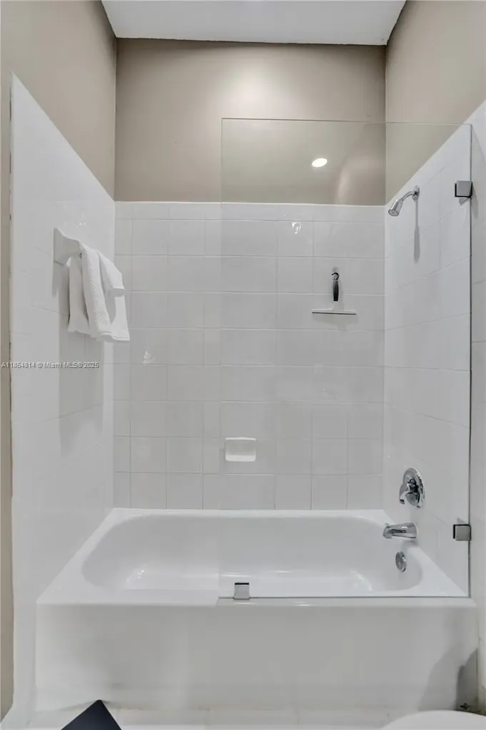 5724 NW 120th Avenue Coral Springs FL 33076