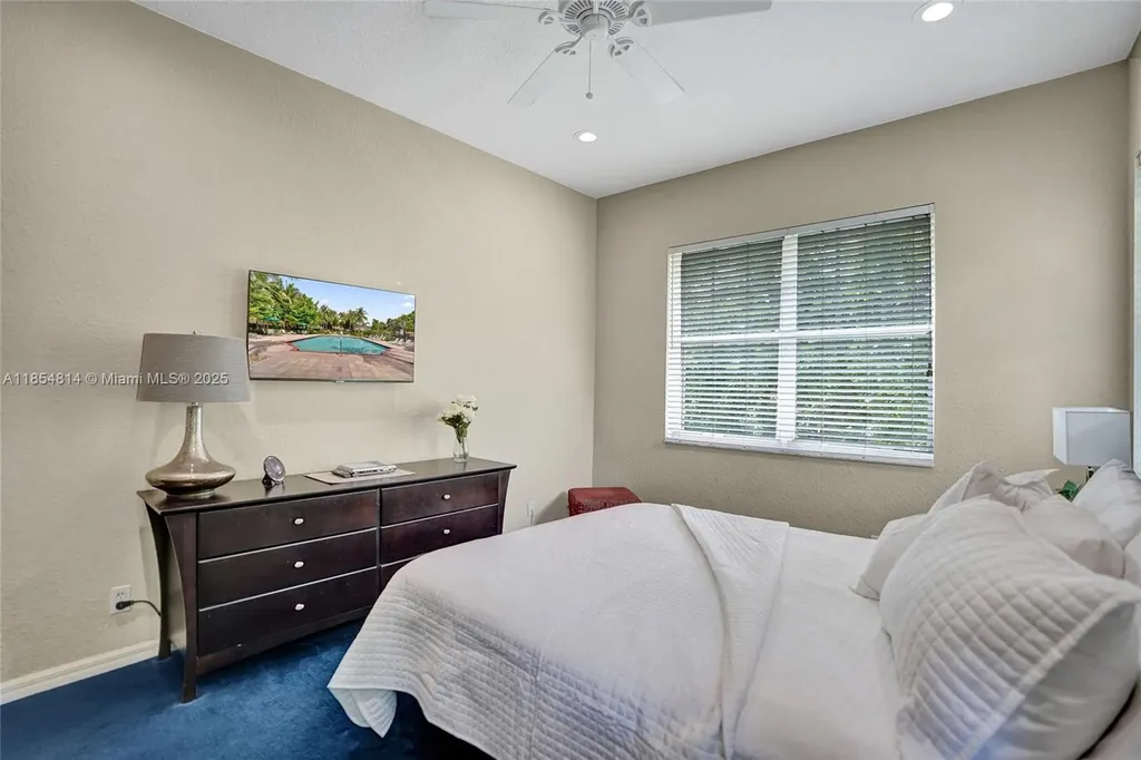 5724 NW 120th Avenue Coral Springs FL 33076