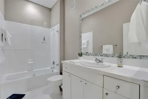 5724 NW 120th Avenue Coral Springs FL 33076