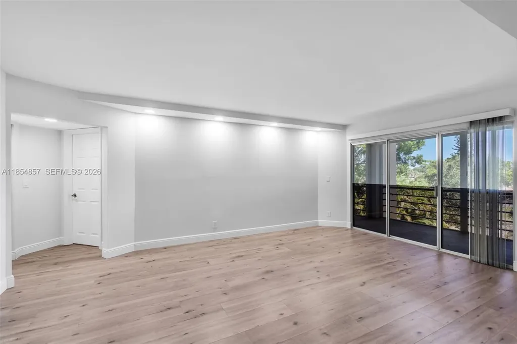 3524 Via Poinciana Lake Worth FL 33467