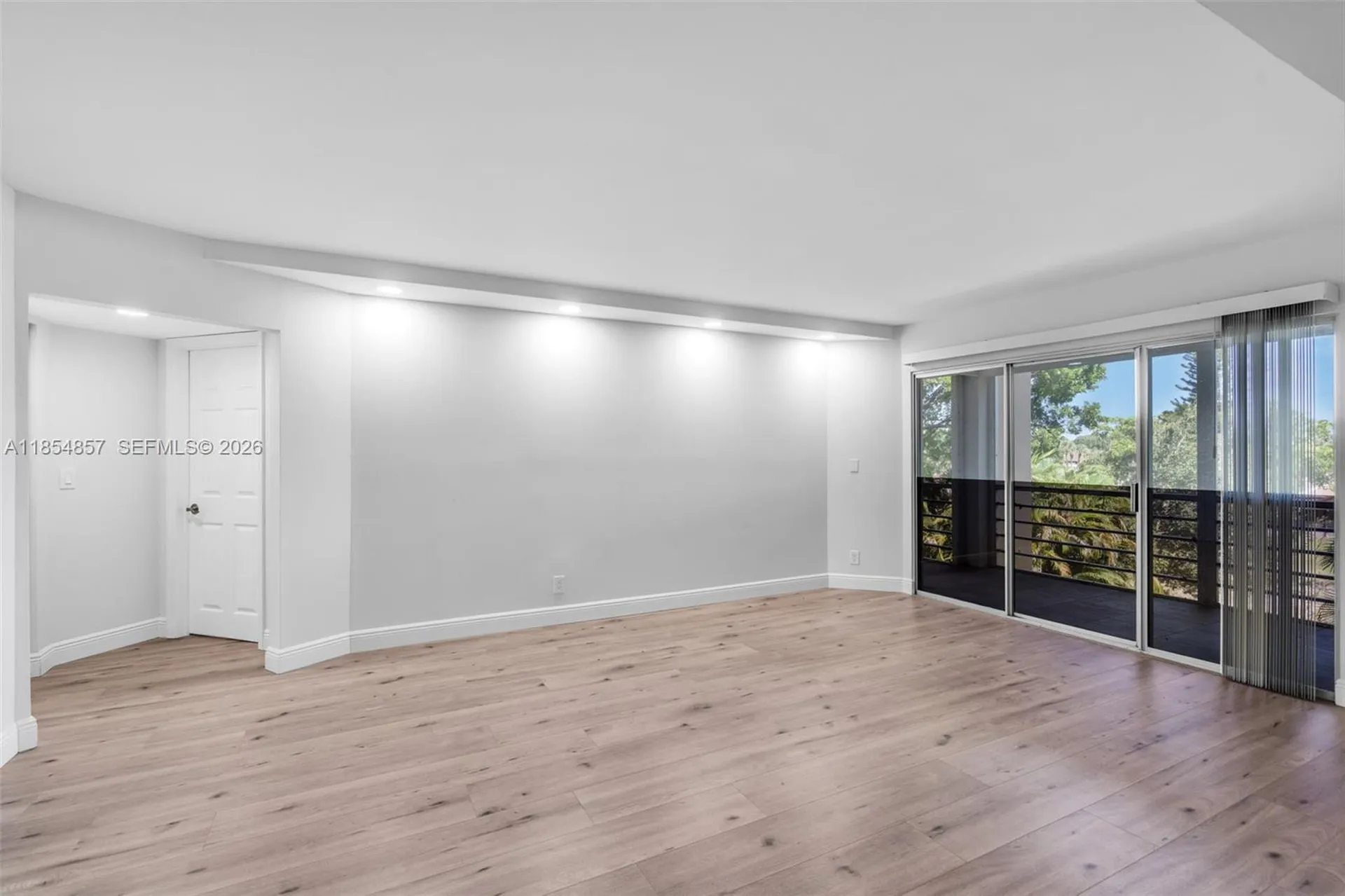 3524 Via Poinciana Lake Worth FL 33467