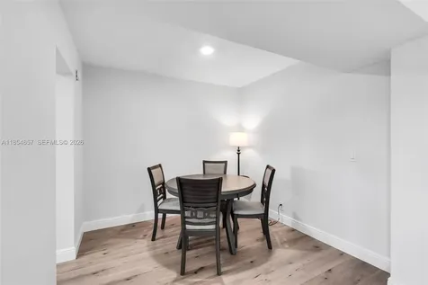3524 Via Poinciana Lake Worth FL 33467