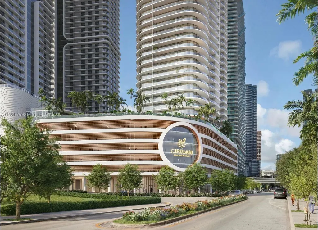 1420 S Miami Avenue Miami FL 33130