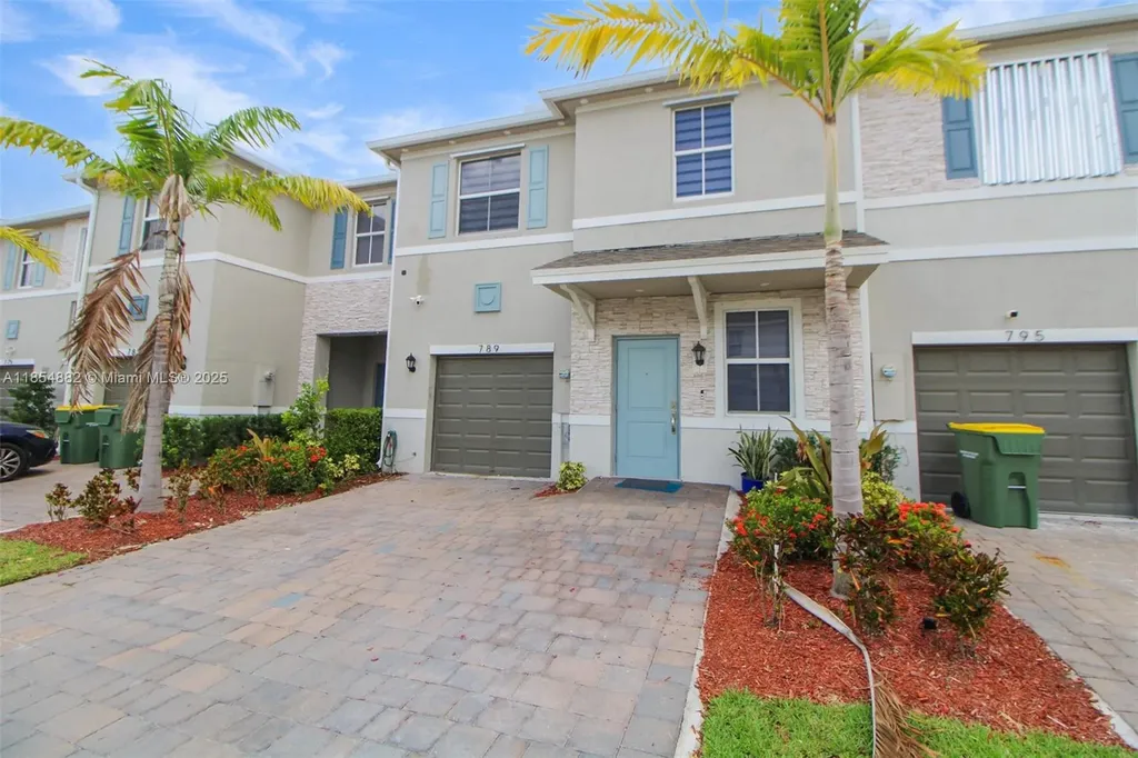 789 SE 16th Court Homestead FL 33034